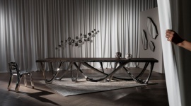 Dom, - Tegoroczna edycja Warsaw Home & Contract powstała z myślą o spotkaniu z drugim człowiekiem. Ponowny kontakt z nim inspiruje i otwiera na nowe możliwości. Najlepszym na to dowodem była wystawa Gravity of Colours na stoisku Zieta Design.