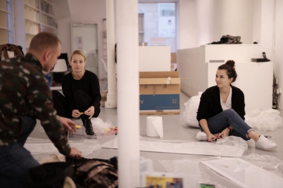  Dom, LIFESTYLE - W Paryżu rozpoczęła się wystawa „Moving Architecture”, promująca na całym świecie projekty architektoniczne pracowni KWK Promes. Wernisaż zorganizowano w słynnym Pavillon de l’Arsenal nad Sekwaną, a zainicjował go wykład Roberta Koniecznego.