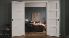 Dom, - Mocne kolory we wnętrzu wymagają aranżacyjnej odwagi i designerskiego wyczucia, jednak umiejętnie skomponowane gwarantują prawdziwy efekt wow.