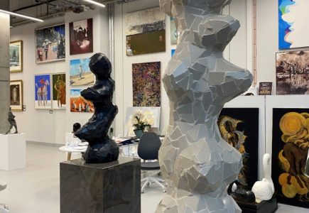 Cykl rzeźb Jana Musiałowskiego "Struktury Energii" we współpracy z Cosentino